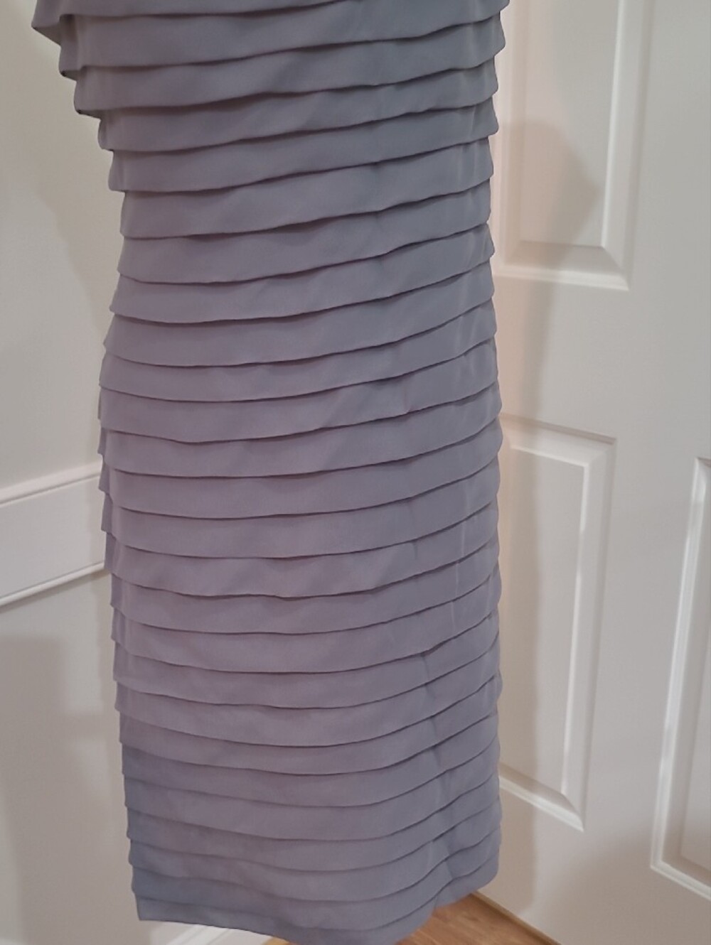 Dress Barn Tiered Shutter-Pleat Gray Shift Dress - Size 20 - Picture 3 of 9